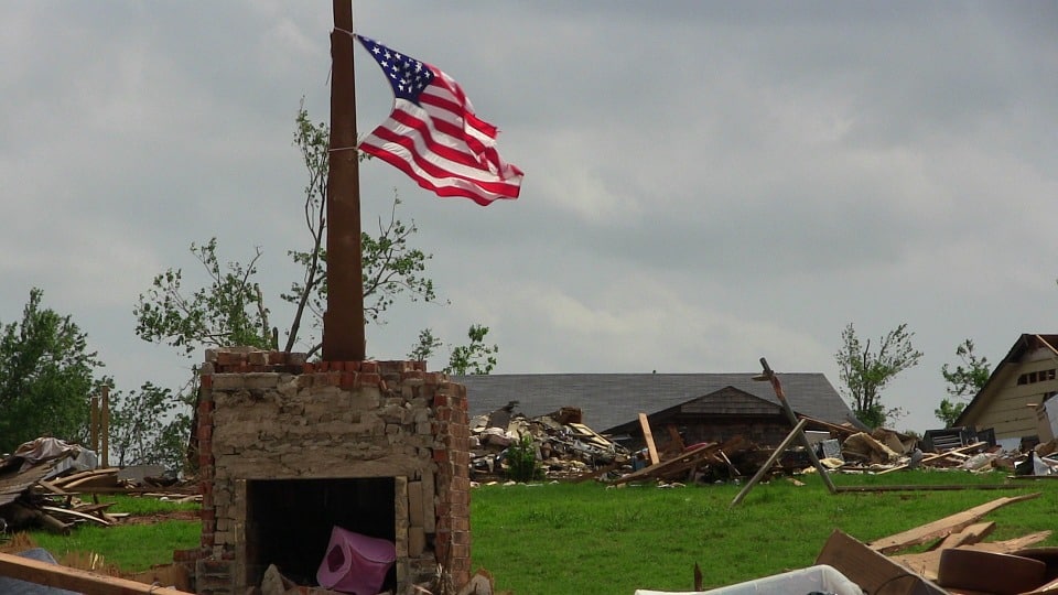 What to do When Disaster Strikes What to do When Disaster Strikes