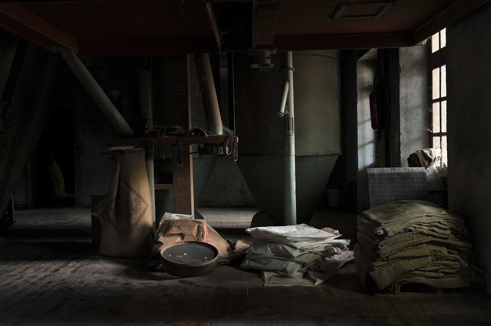 Tips to Clean Flooded Basement Tips to Clean Flooded Basement
