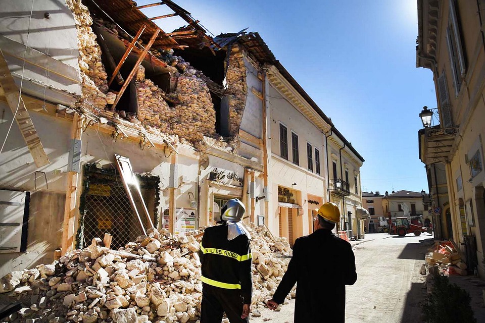 Stay Safe During an Earthquake Stay Safe During an Earthquake
