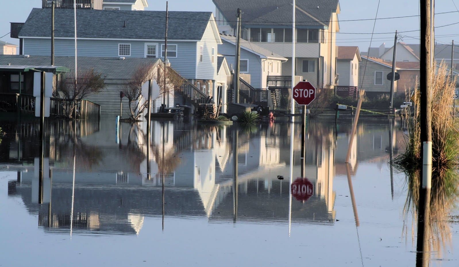 Do's and Don'ts During a Flood Do's and Don'ts During a Flood